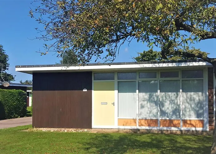197 Broadside Holiday Chalet Near Broads & Beaches